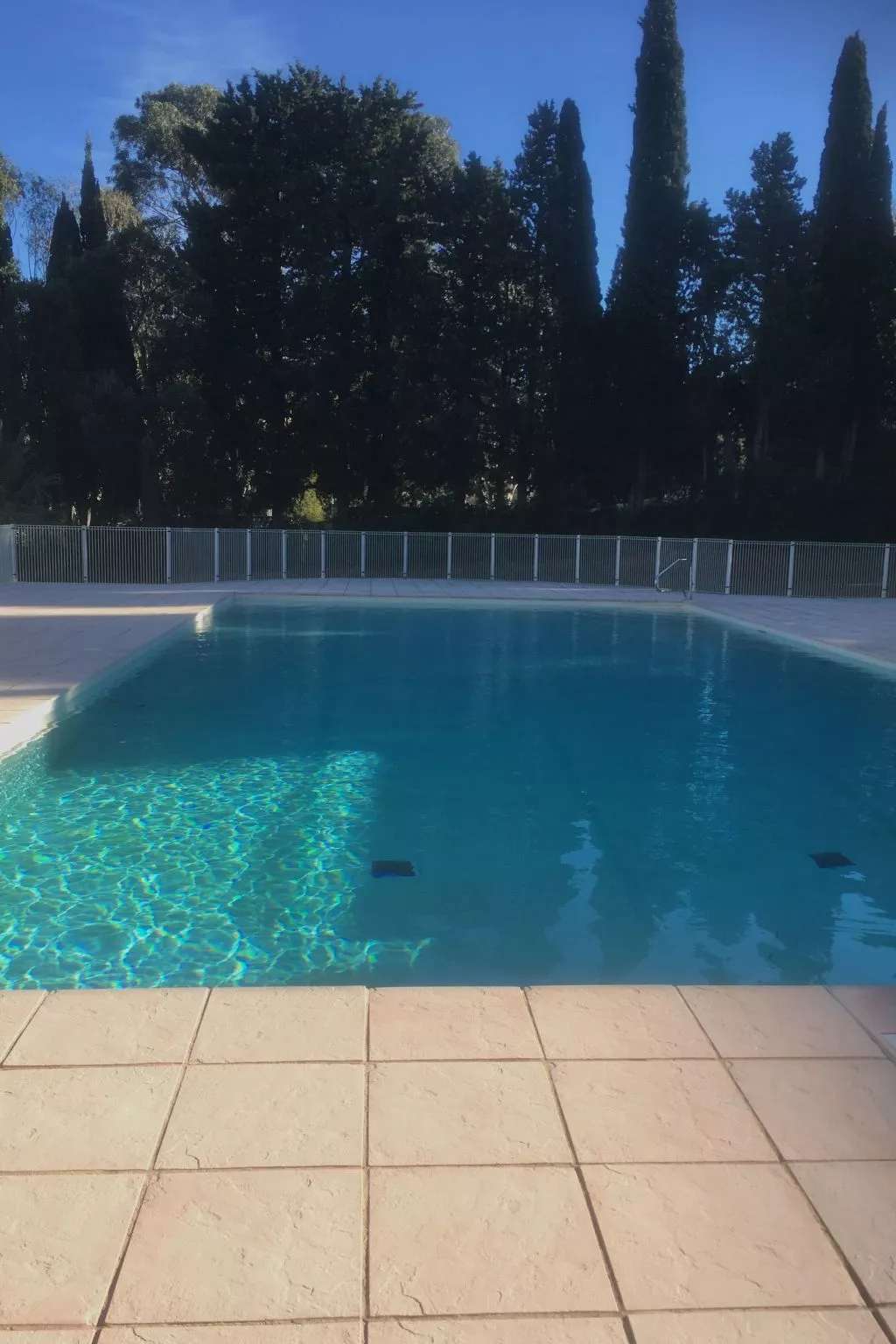 Wohnung mit Terrasse-Buiten