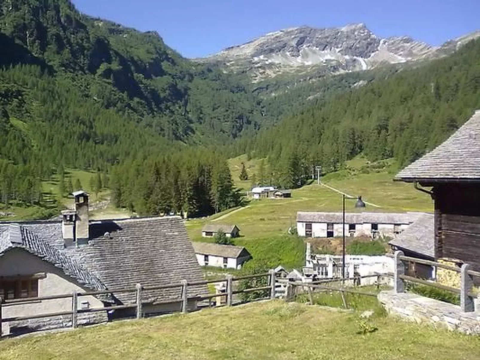 CASA DEL SASSO-Buiten