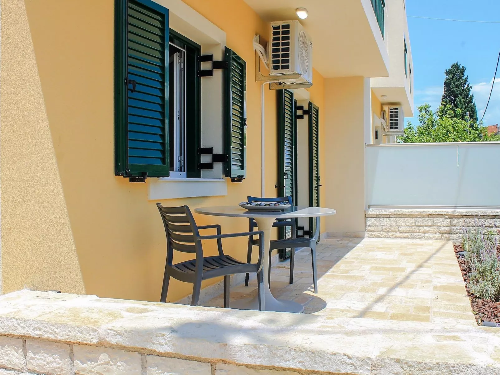 Stilvolle Erdgeschosswohnung Wave Tria in Kassiopi-Image-tags.info