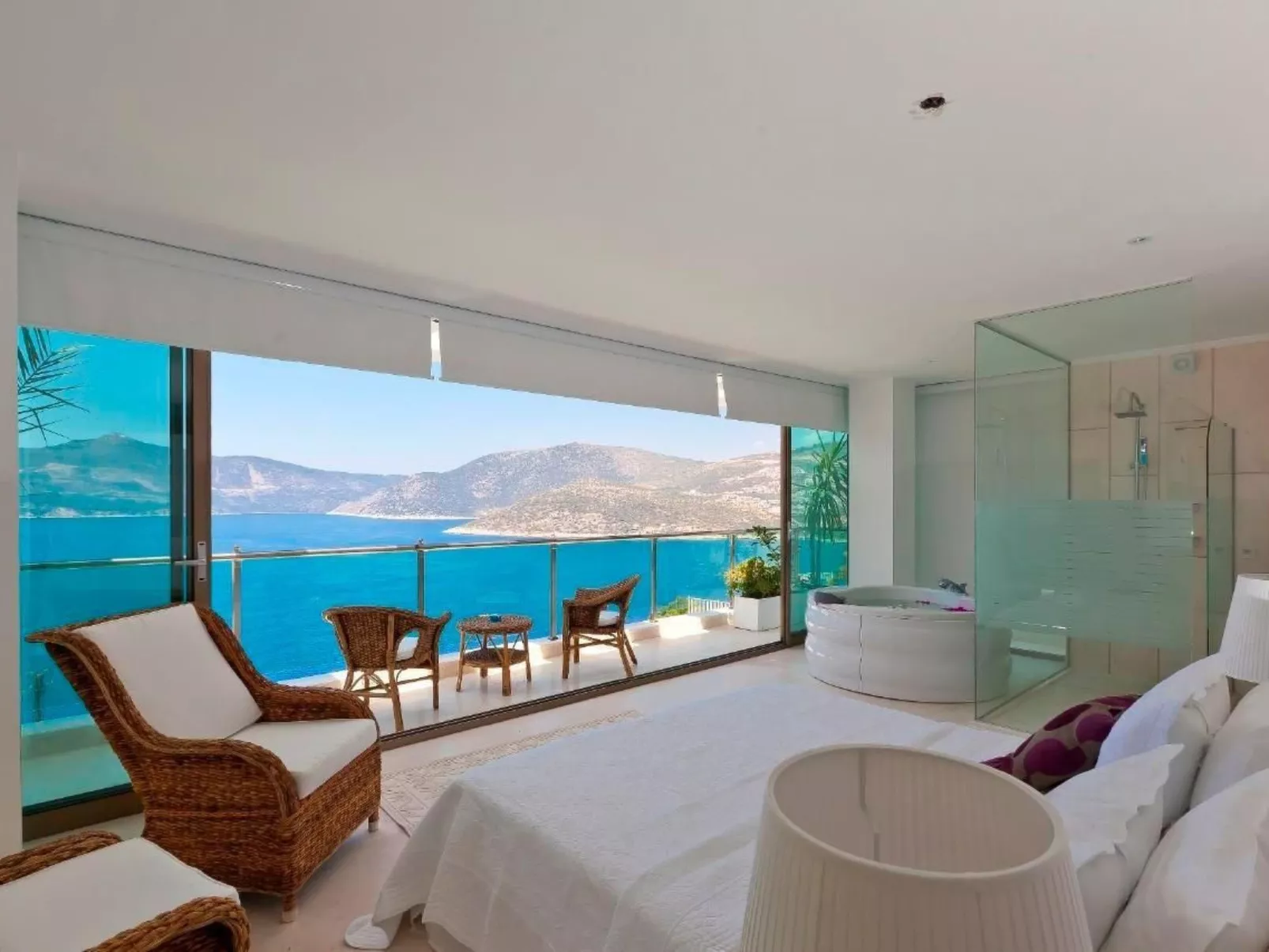 Ferienvilla mit Blick auf das Wasser-Binnen