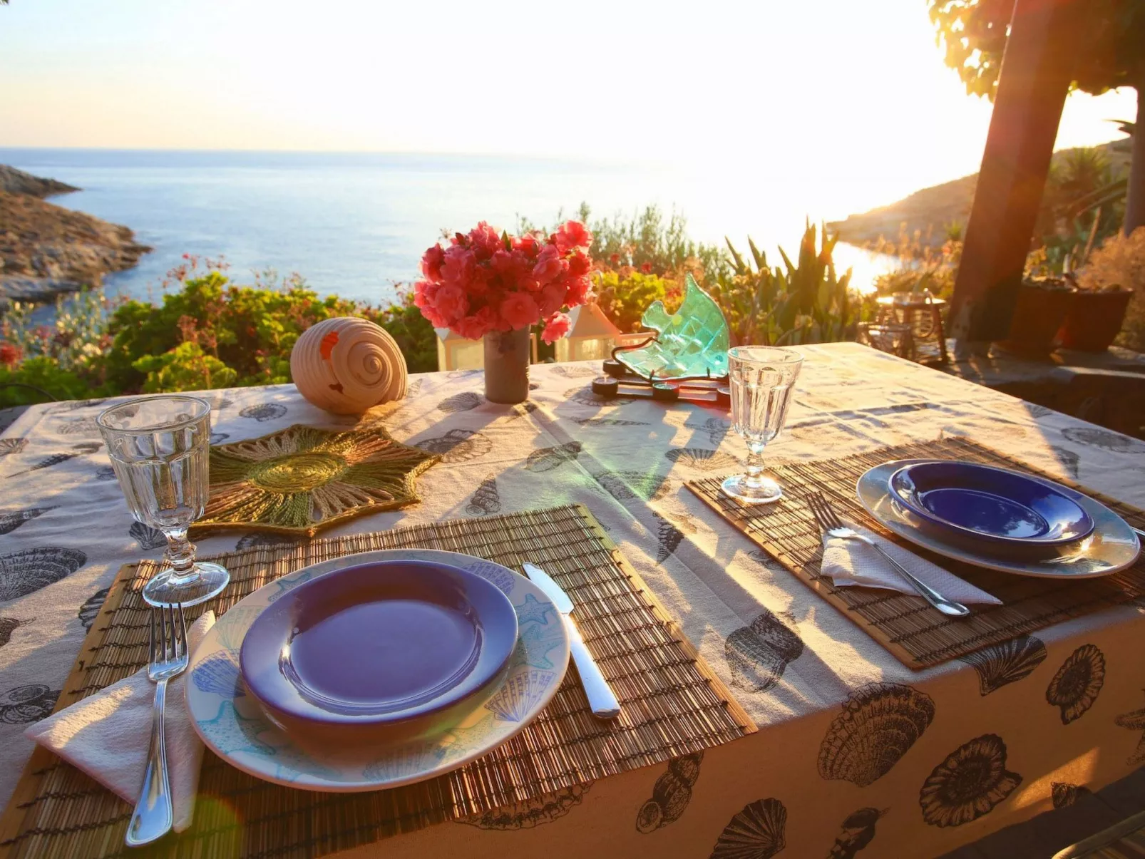 Luxuriöse, ruhige Wohnung direkt am Meer - Privatstrand-Buiten