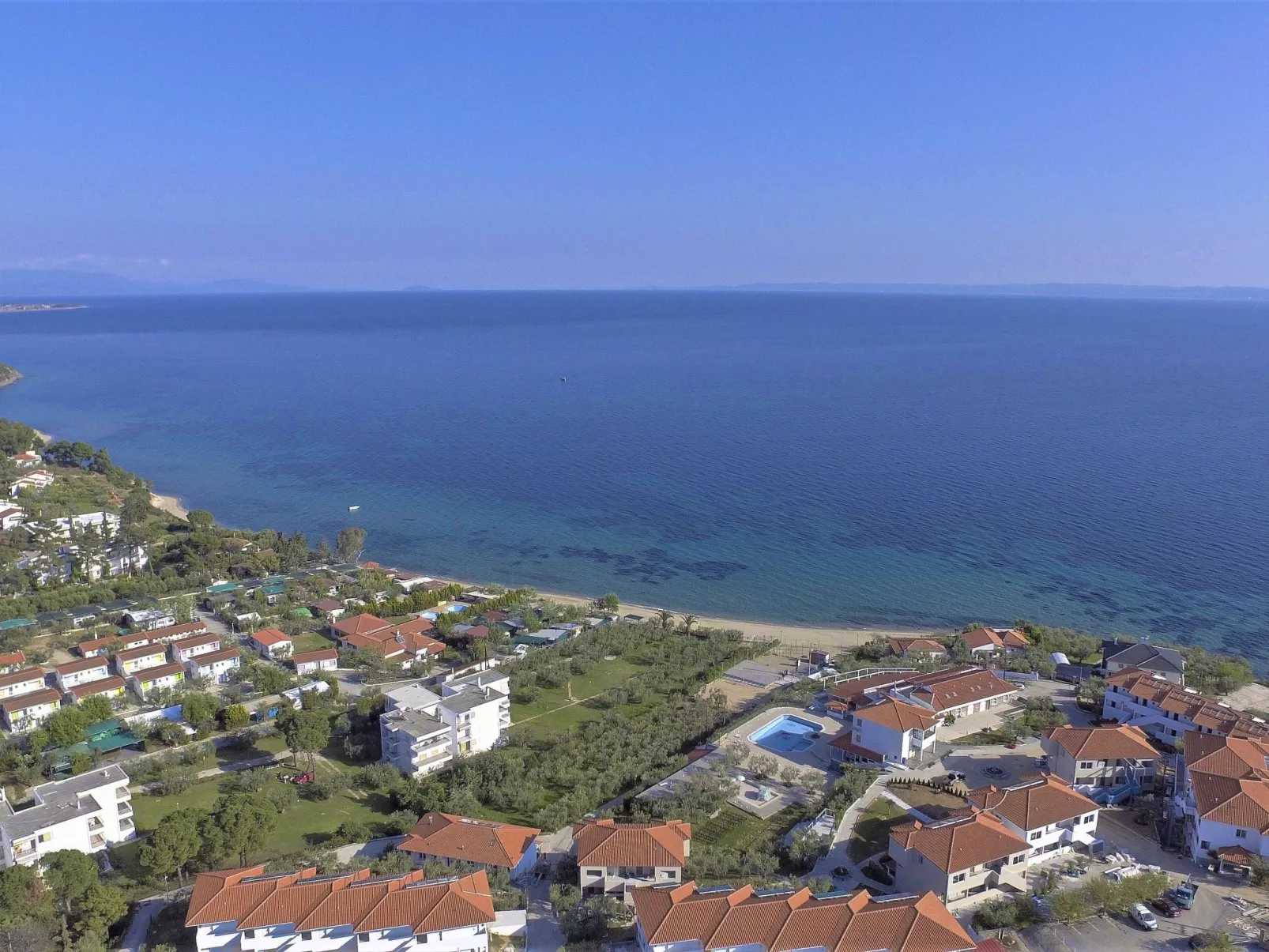Elegantes Apartment im Erdgeschoss mit Gartenblick-Buiten