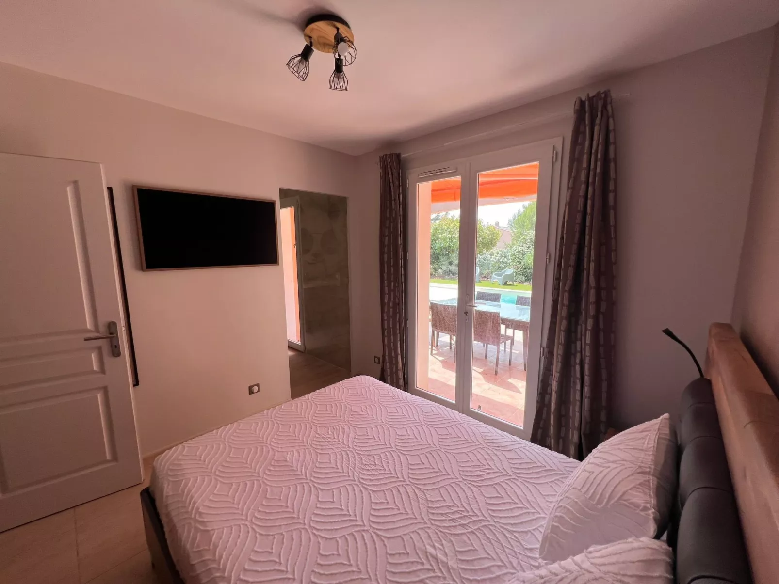 Villa 3 Schlafzimmer beheizter Pool privater Jacuzzi-Binnen