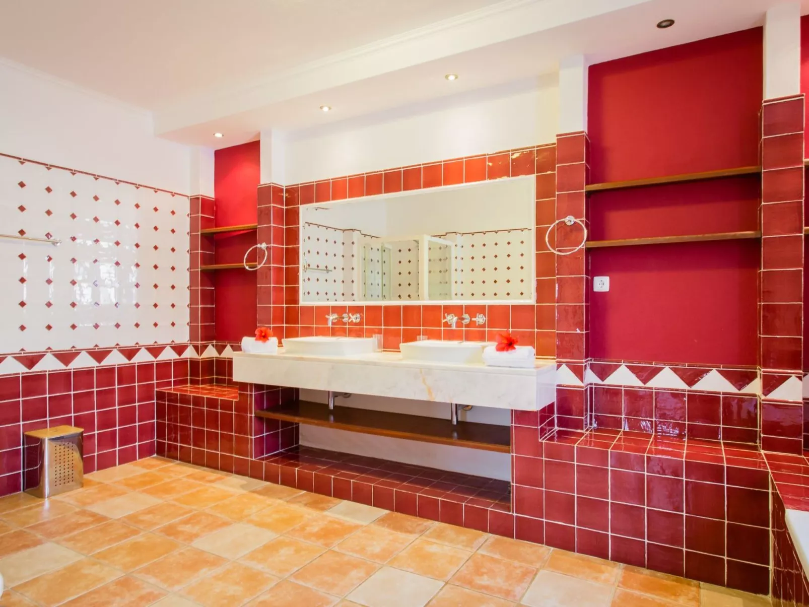 Ferienvilla "Mouraria" mit Blick auf das Wasser-Image-tags.info