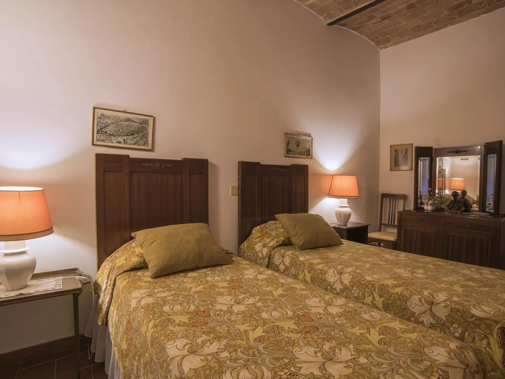 Magie im Schloss, Unterkunft mit Schwimmbad'-Image-tags.info