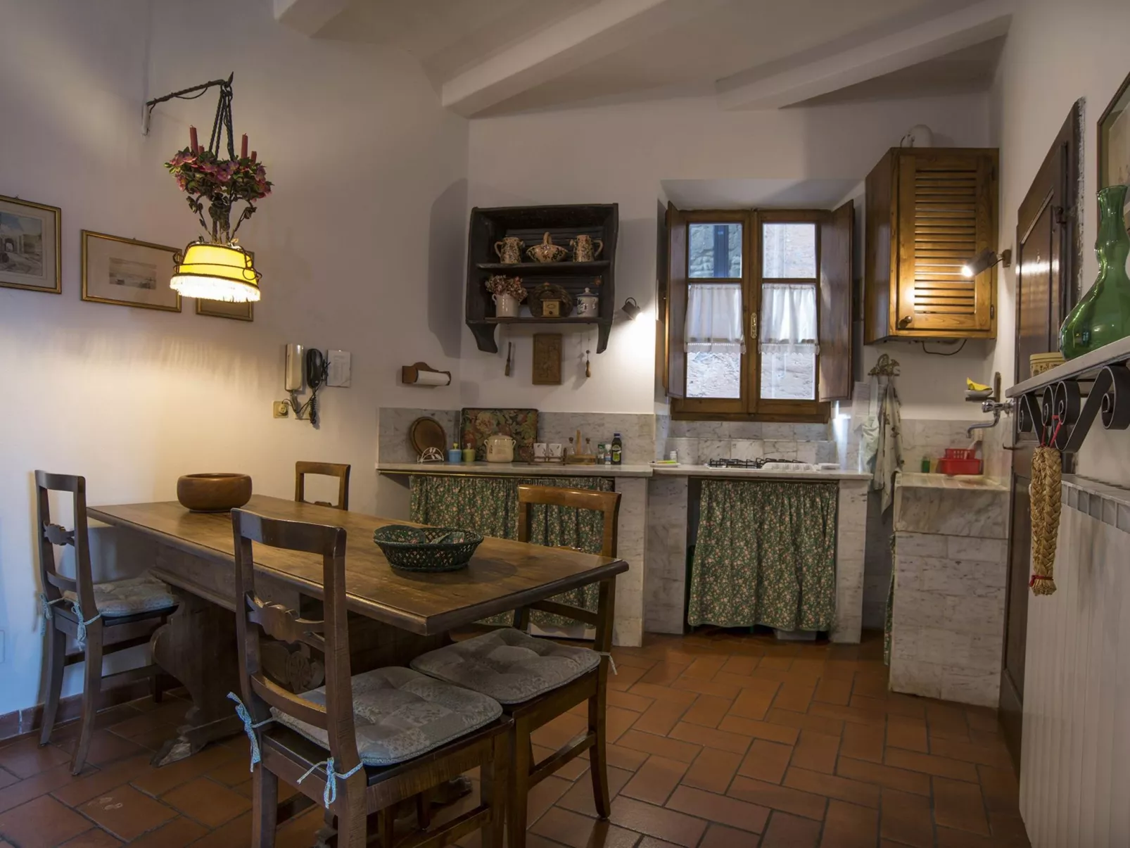 Schöne Unterkunft in einem Schloss, mit Schwimmbad-Binnen