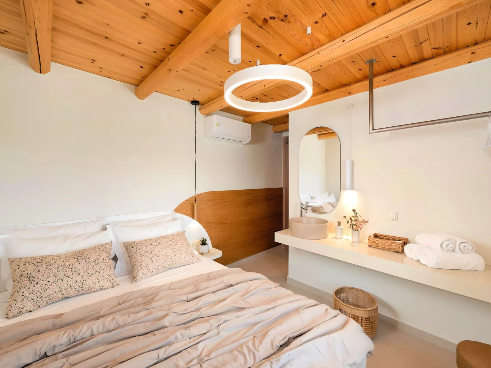 Hidden Gem Villa Pool und Jaccuzzi-Binnen