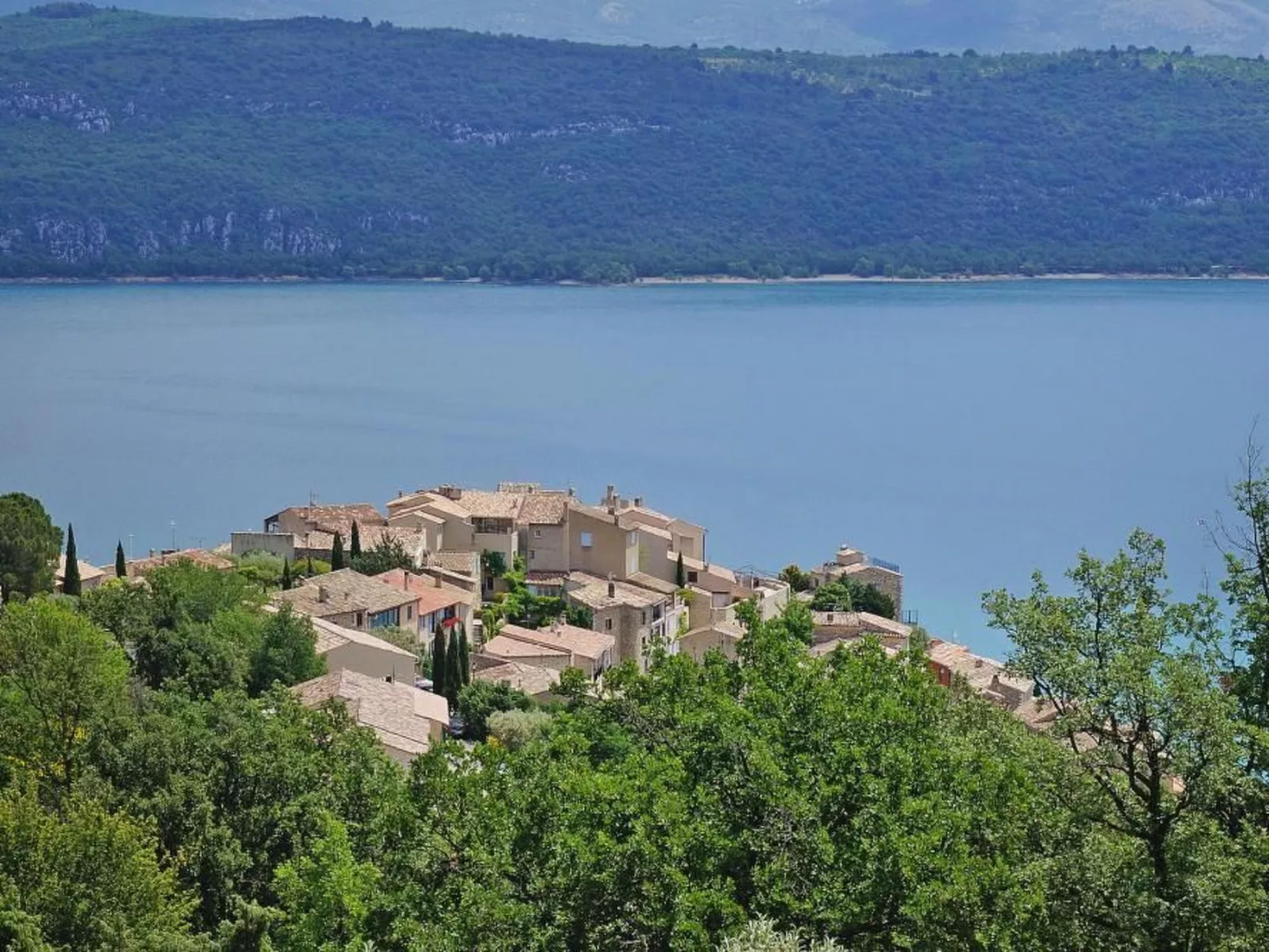 Appartement avec vue  lac-Buiten