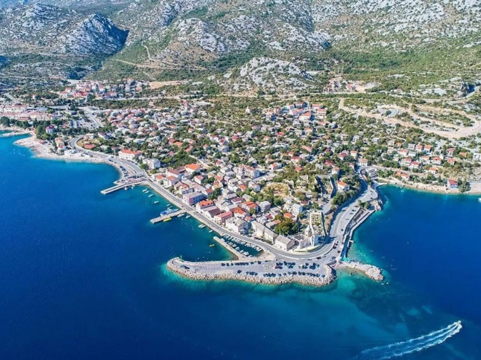 Apartam 4 Karlobag-Buiten