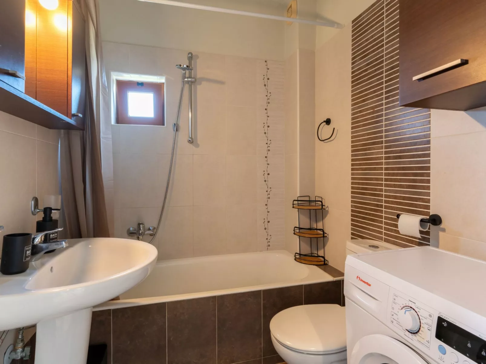 3-Schlafzimmer-Villa mit privatem Pool und Ladegerät für Elektroautos-Image-tags.info