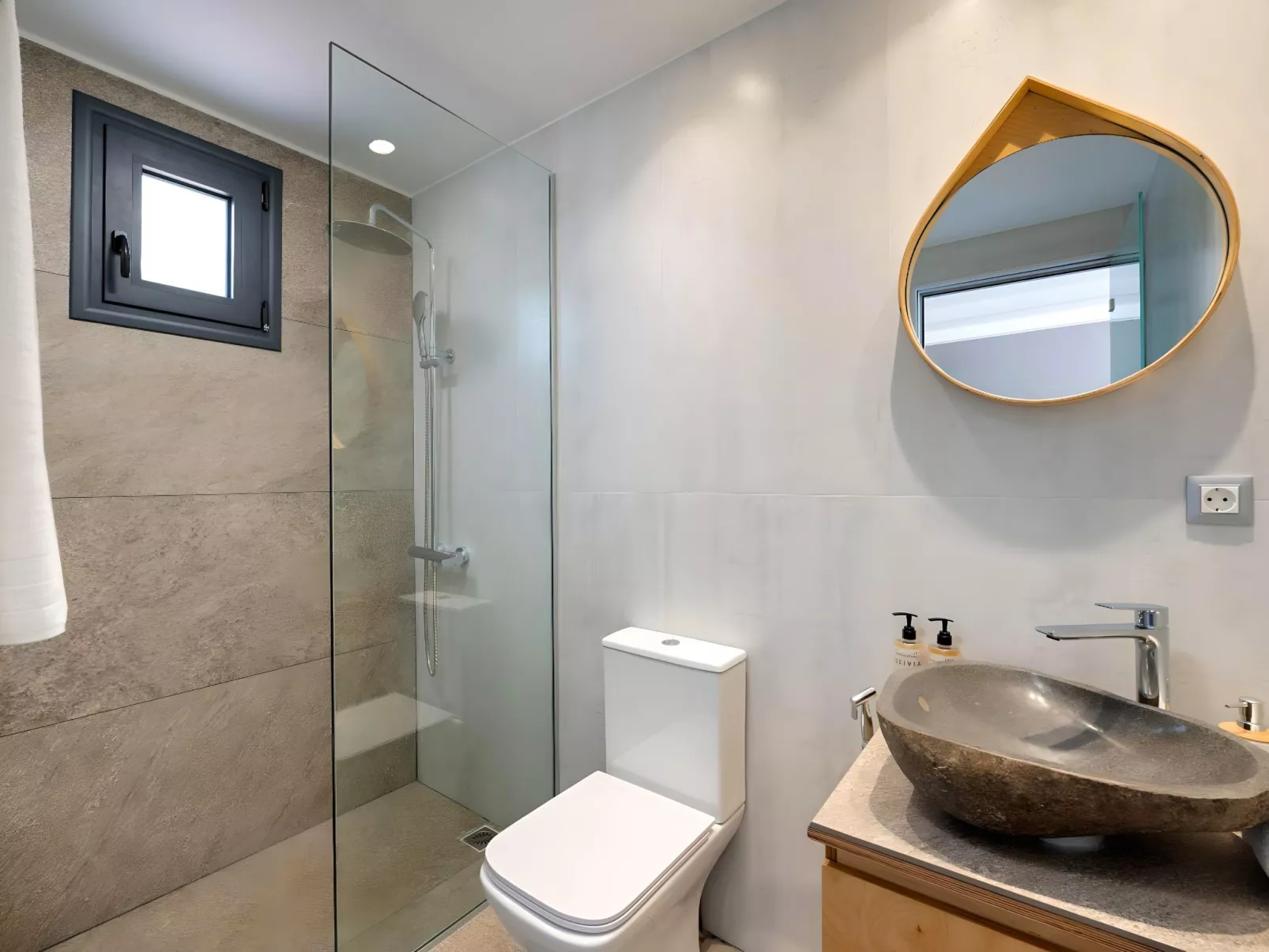 Canes Suites Privater Pool-Binnen