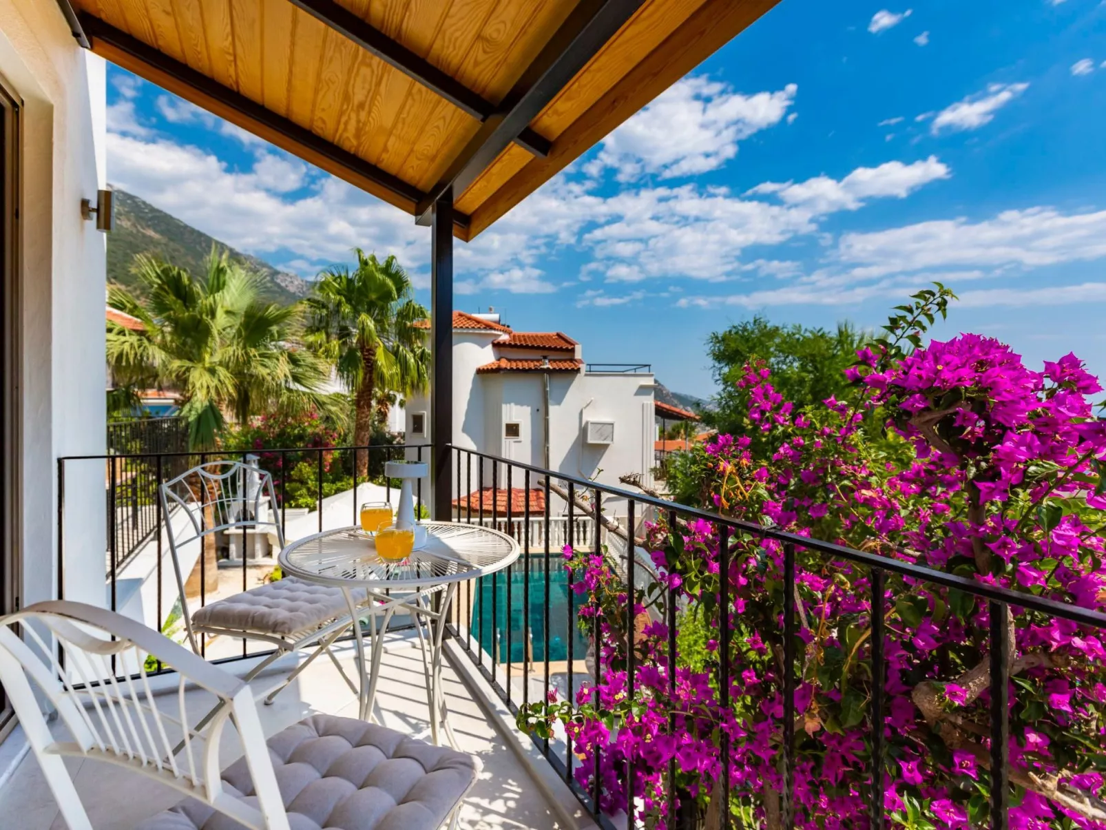 Moderne Villa "Verde Kalkan" mit großem Garte-Buiten