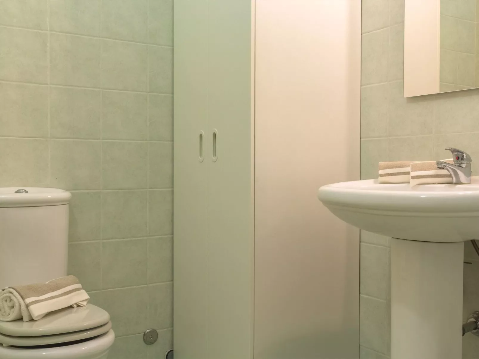 Nero D'Avola Morgante Wohnung-Binnen