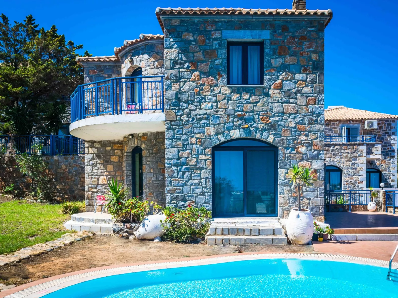 Niriides Villas_ Liagori_ 2-Schlafzimmer privater Pool-Buiten