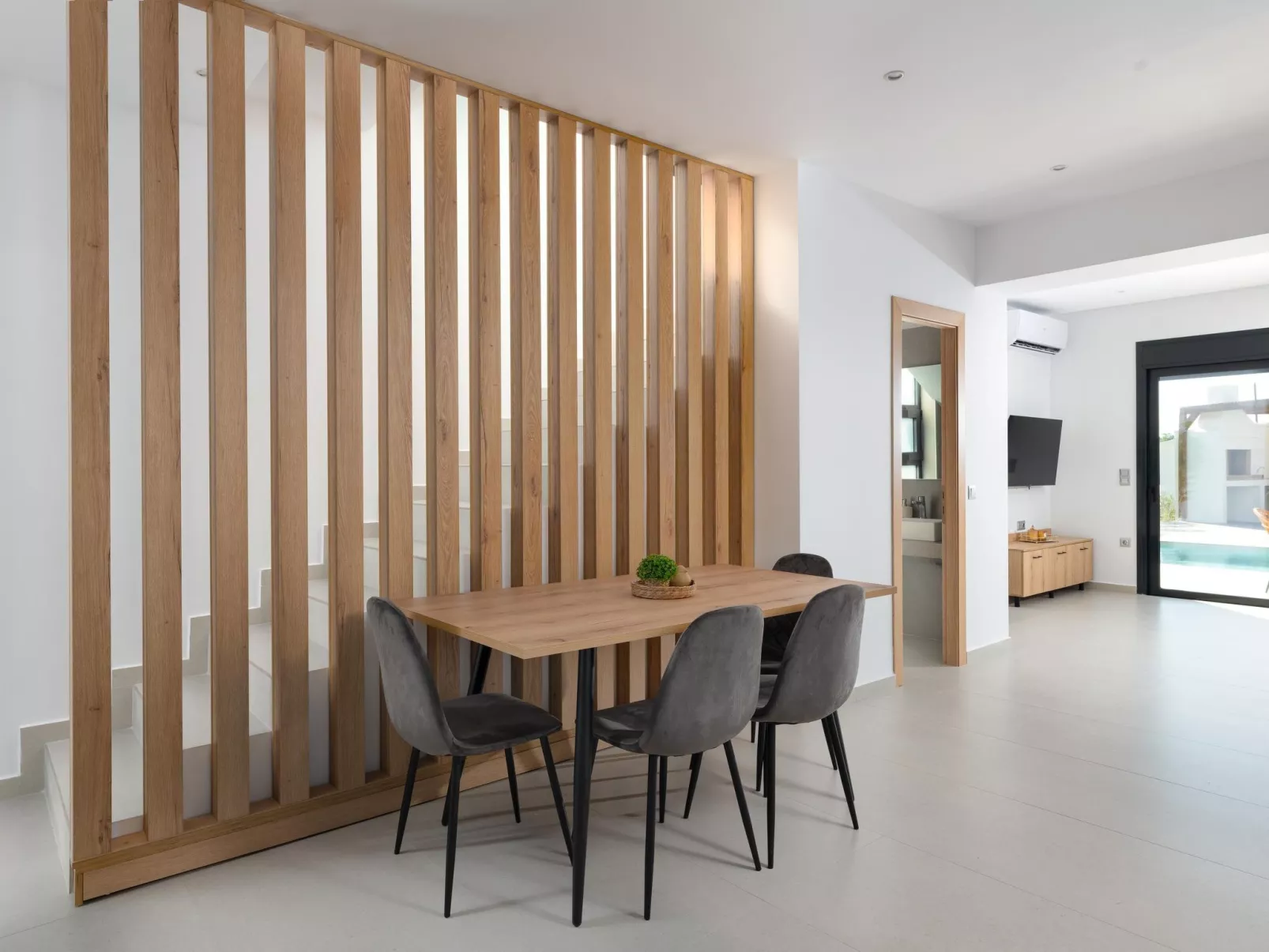 "Davlakos Villa Eve"-Image-tags.info