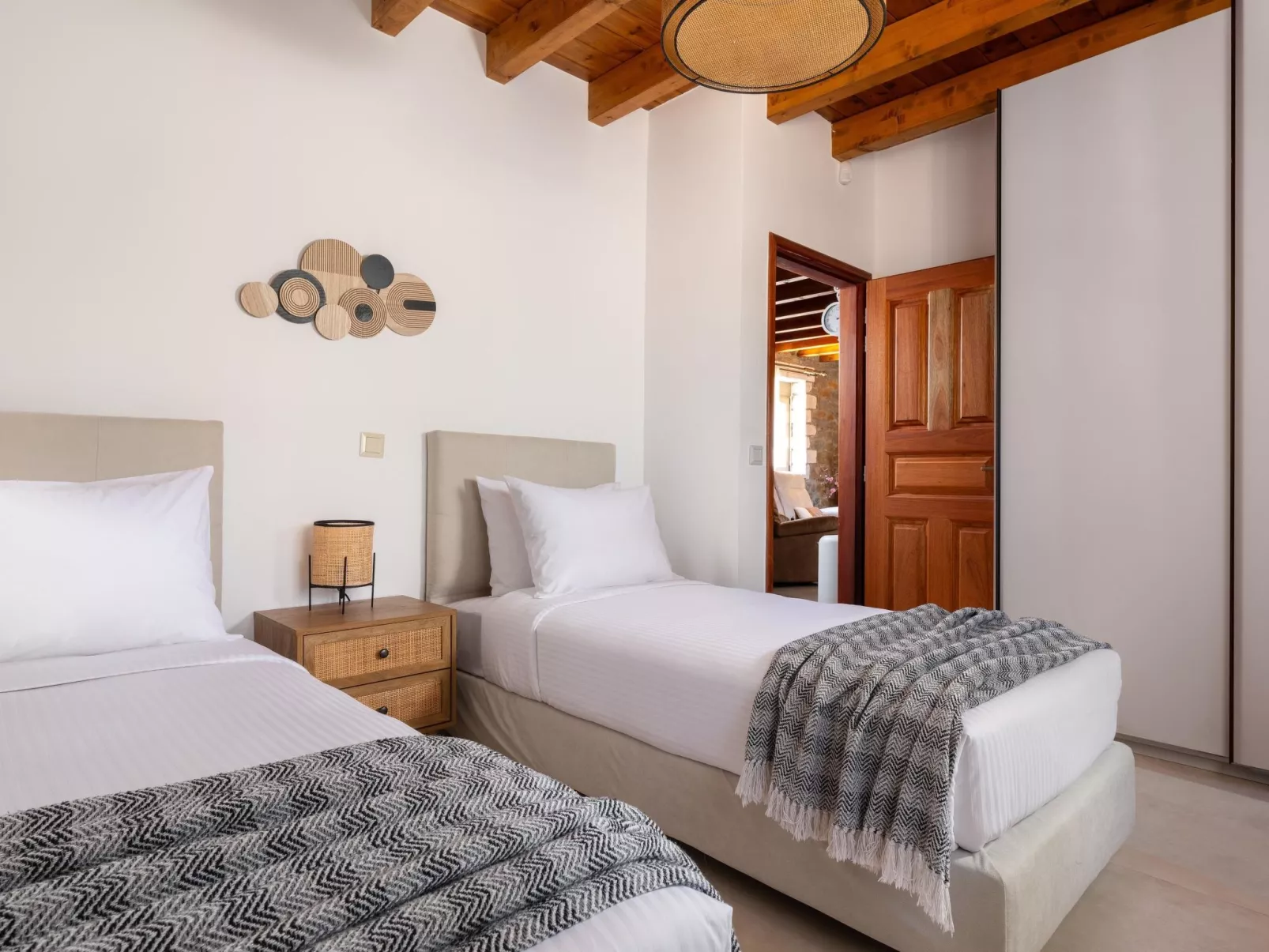 Für 6 Personen ca. 130 m-Binnen