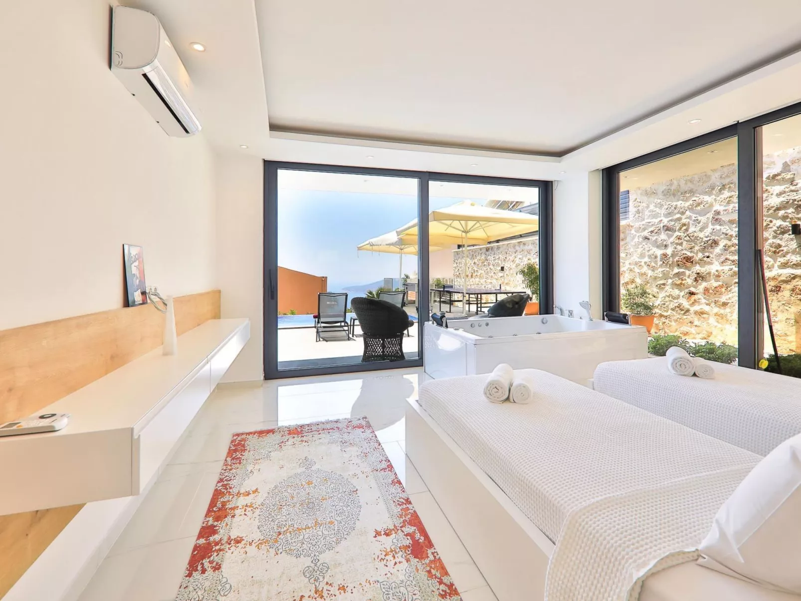 Villa Pasha-Image-tags.info