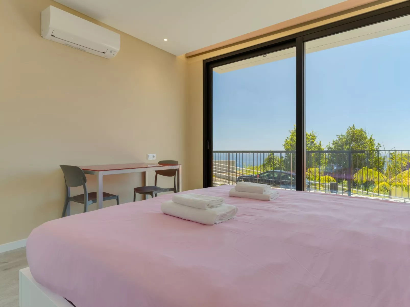 Bucht Calheta Villa-Binnen