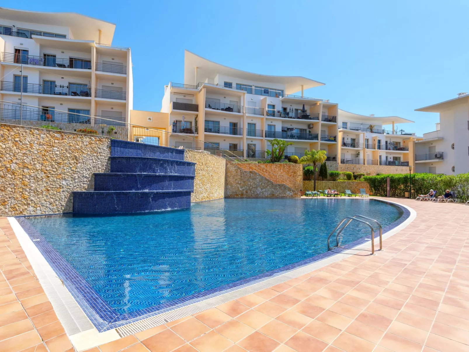 BnB Homes komfortable Wohnung mit 2 Pools-Buiten