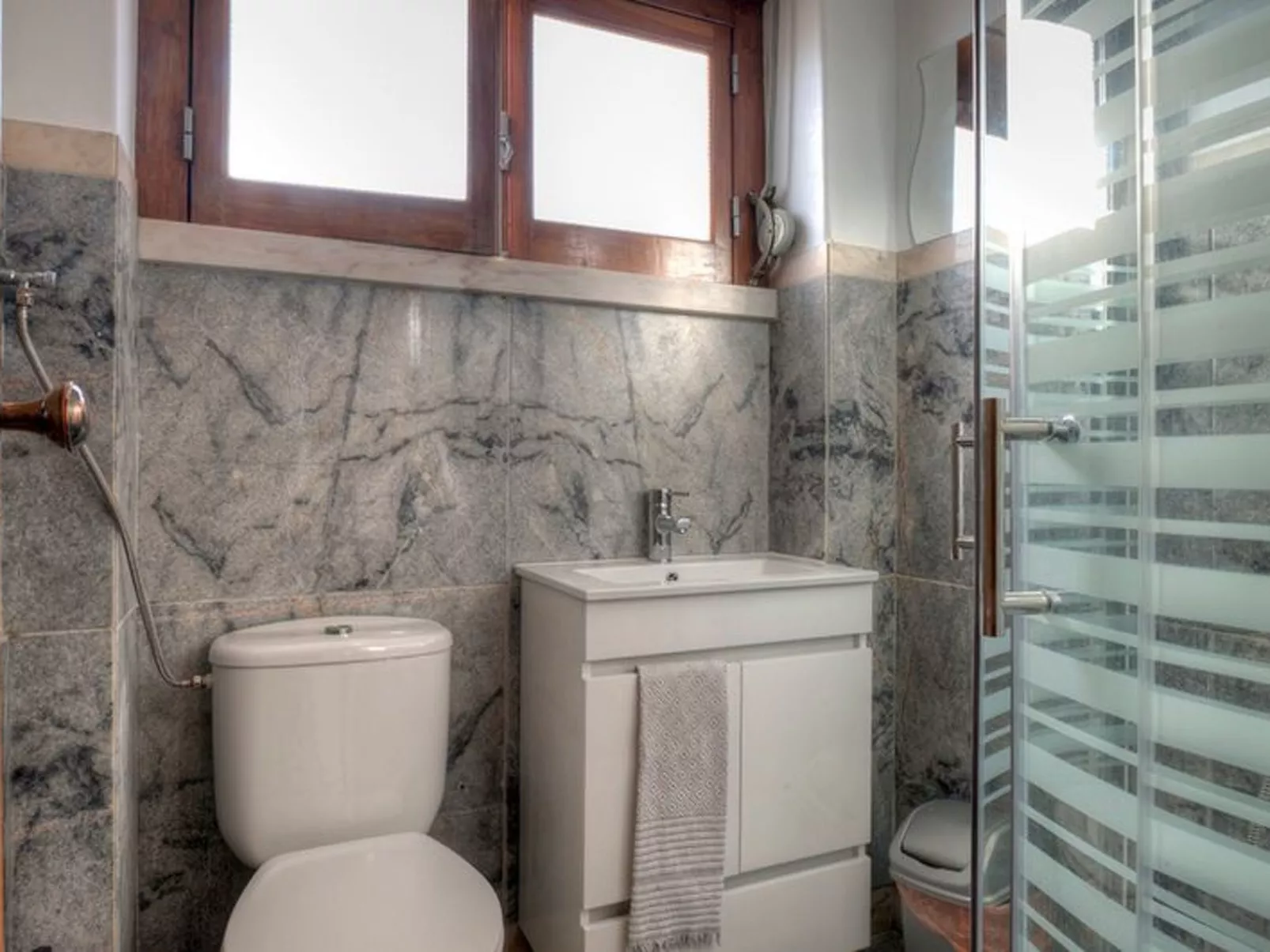 Wohnung "Apolonia7" mit Blick auf das Wasser-Image-tags.info