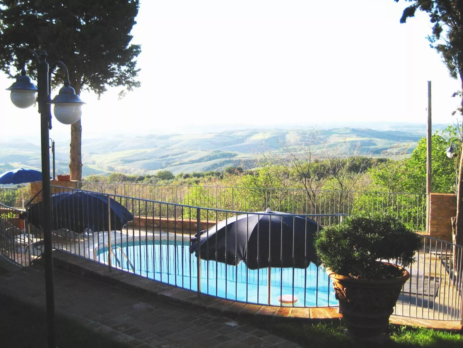 Ferienvilla 'Antica Pietra' mit eigenem Pool-Buiten