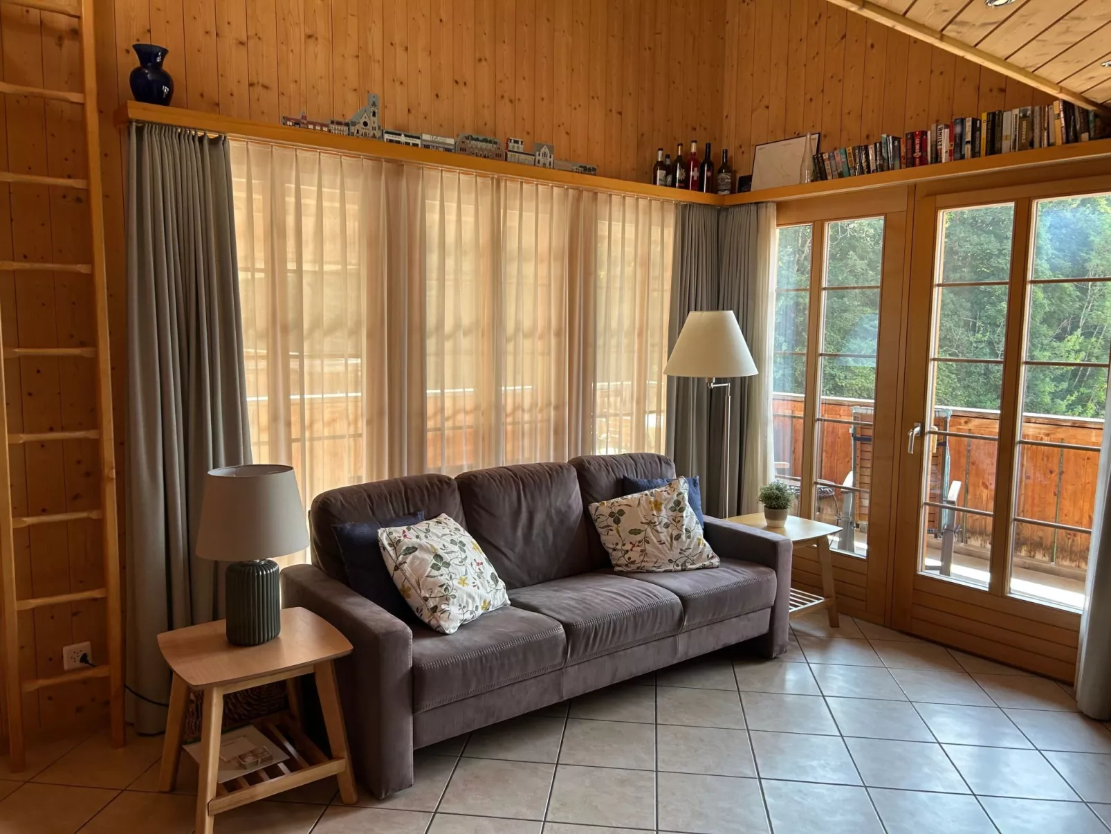 Pollux 4-Bett-Appartement-Image-tags.info