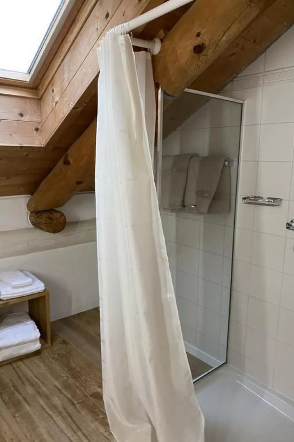 Top -Rustico mit Aussenwhirlpool beheizt und Sauna-Binnen