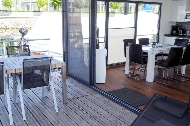 Hausboot Familiy & Friends LP 1 / 1-2 Personen-Terrasbalkon