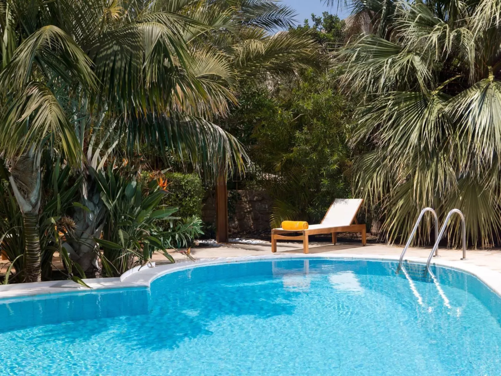 Pandora Piskopiano - Buiten