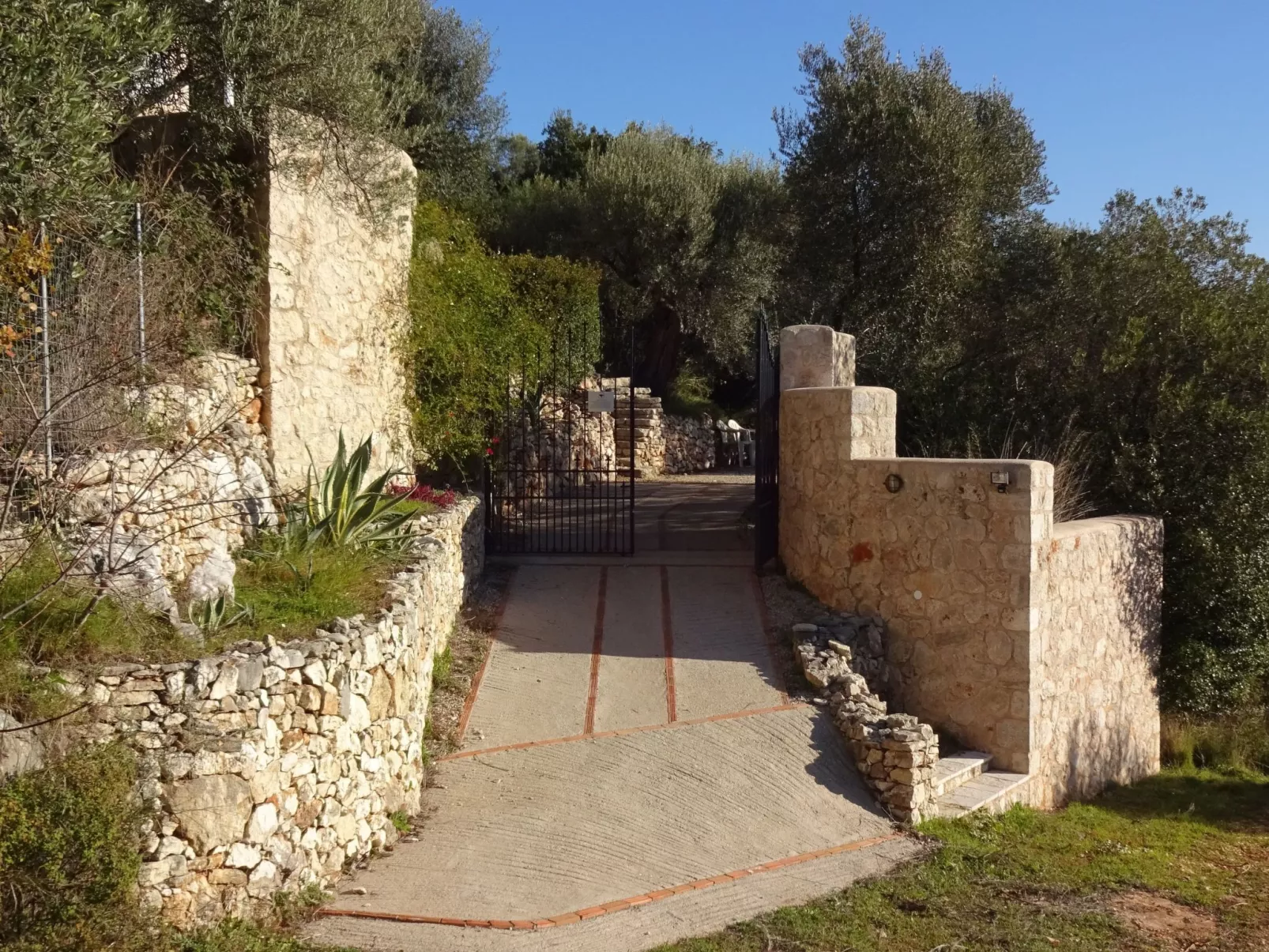 Die Drei Grazien, luxuriöse Villa mit eigenem Pool-Buiten