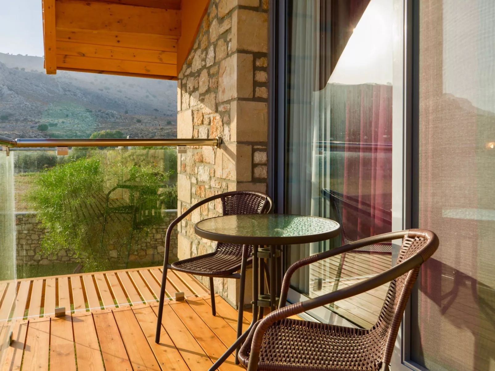 Mit Garten, Grill und Terrasse-Buiten