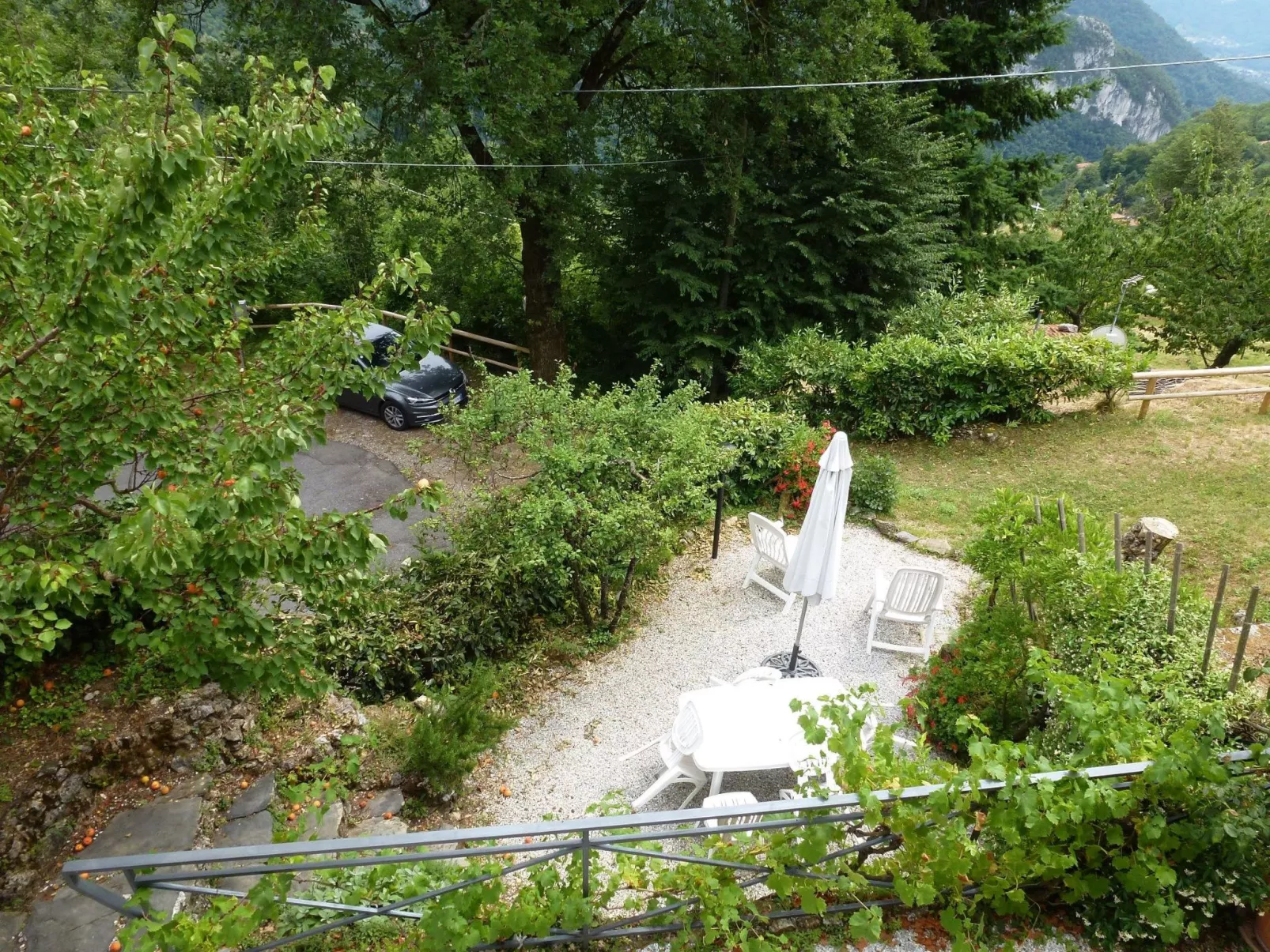 Mit Garten, Grill und Terrasse-Buiten