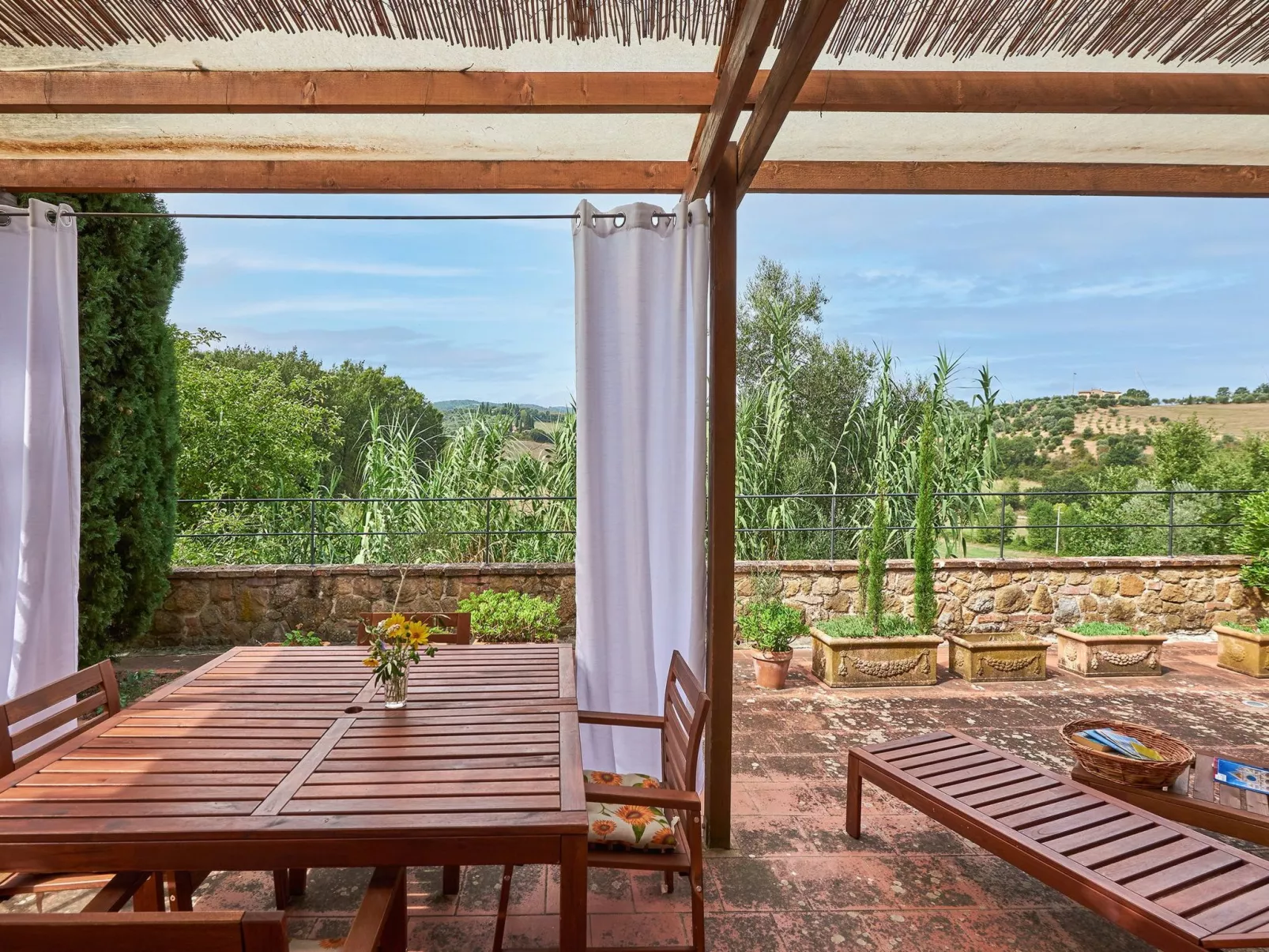 "Dalia castellett-Buiten