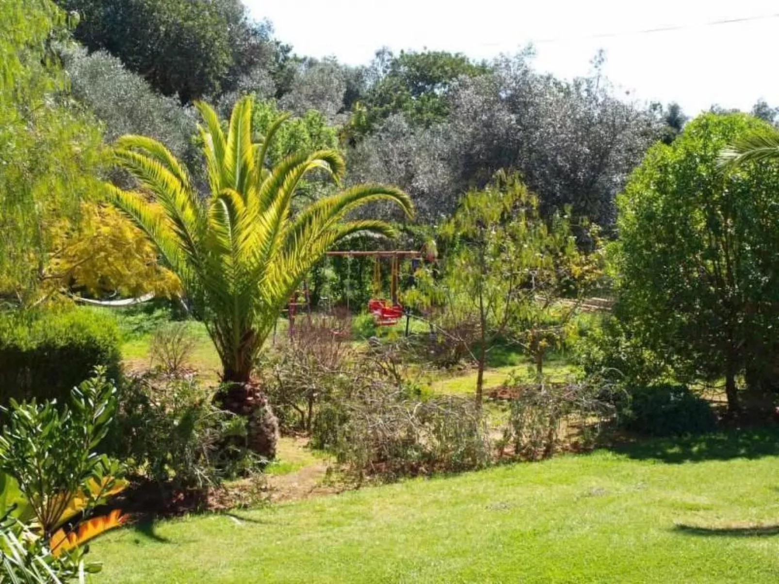 Mit Terrasse und Gemeinschaftspool-Buiten