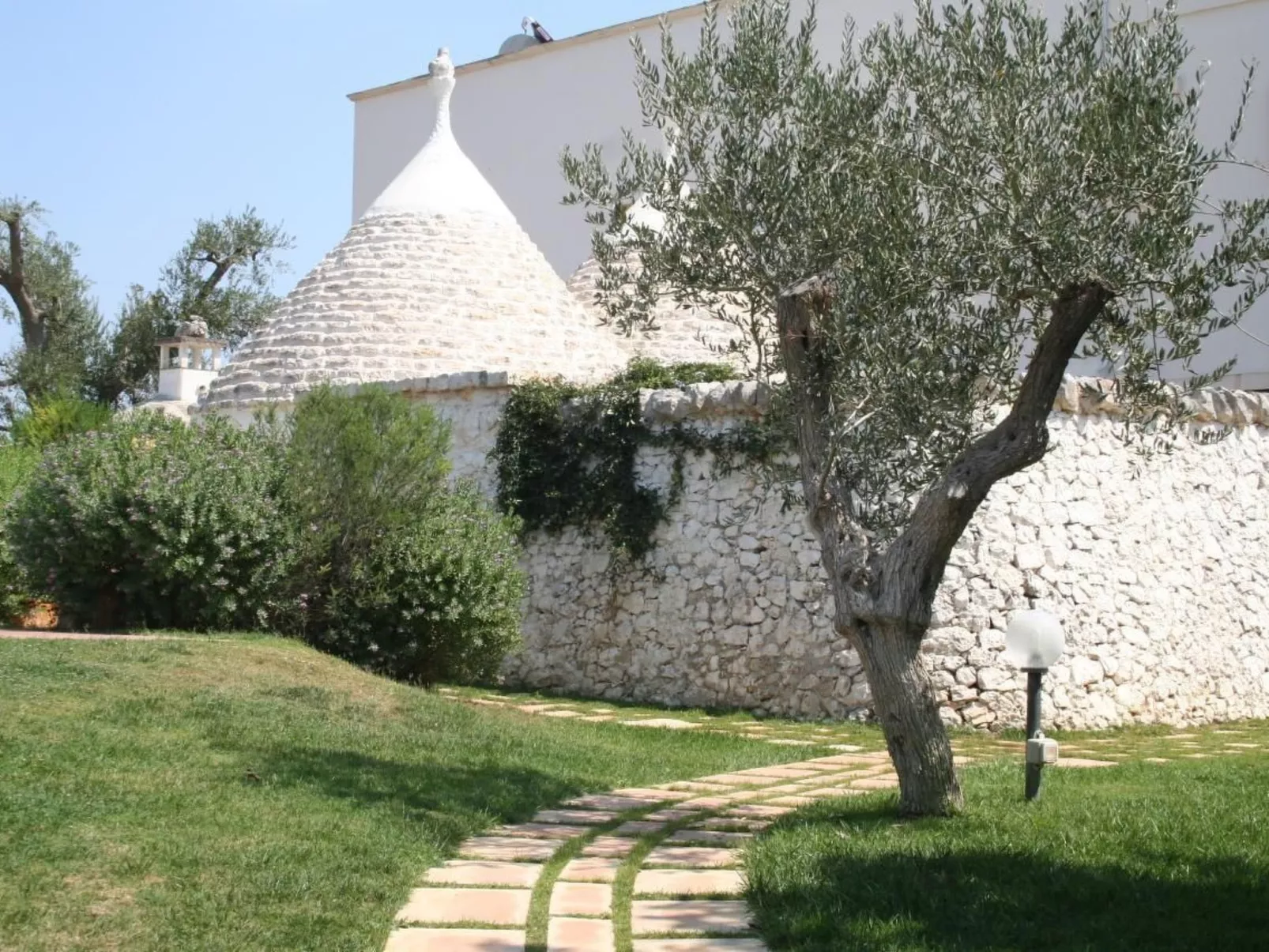 Trullo auf dem Lande in Ostuni mit privatem Pool-Buiten