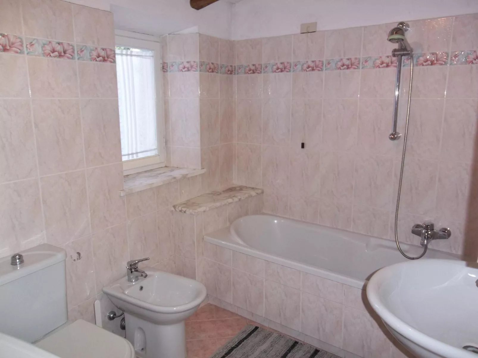 Haus mit Terrasse-Image-tags.info