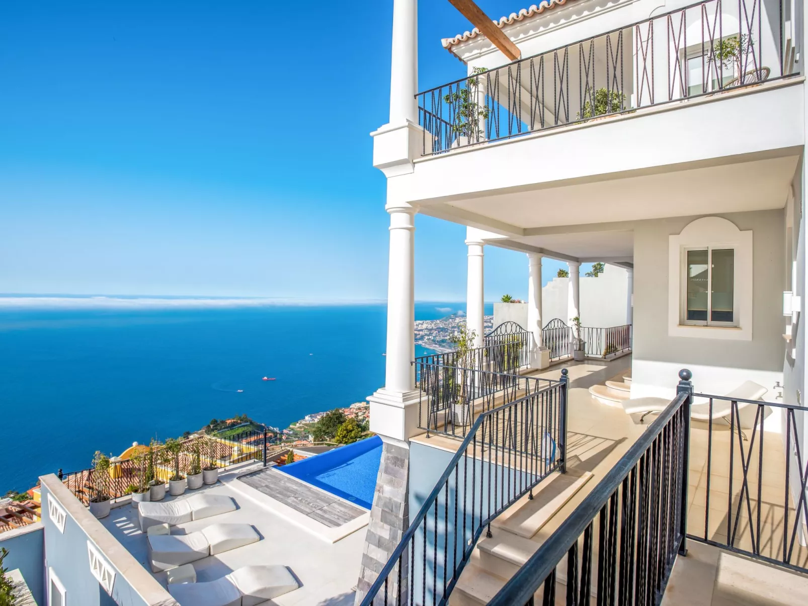 Schönes Ferienhaus in Sao Goncalo mit Privatem Pool-Buiten