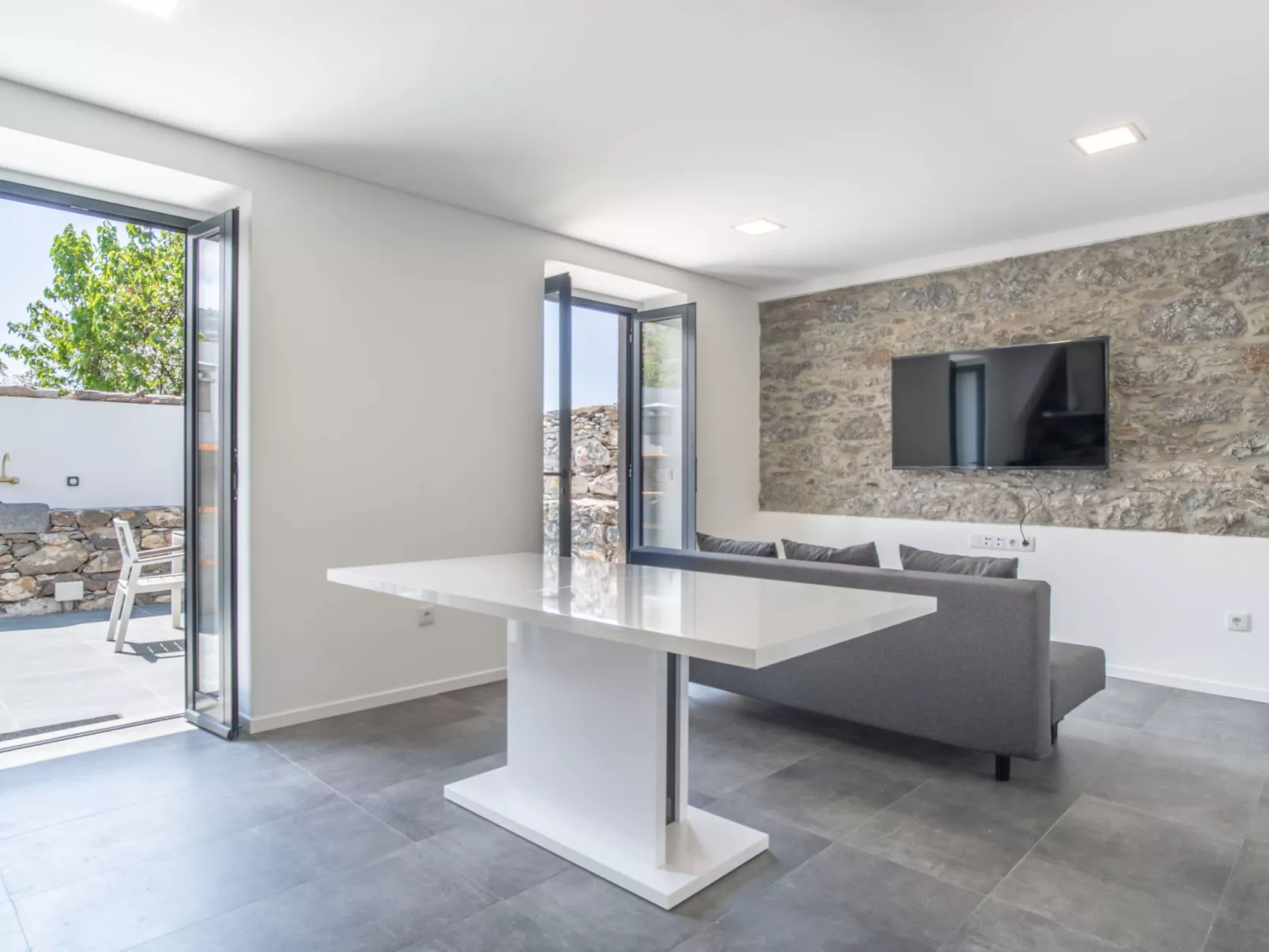 "Casa Lanço" mit Garten und Grill-Image-tags.info