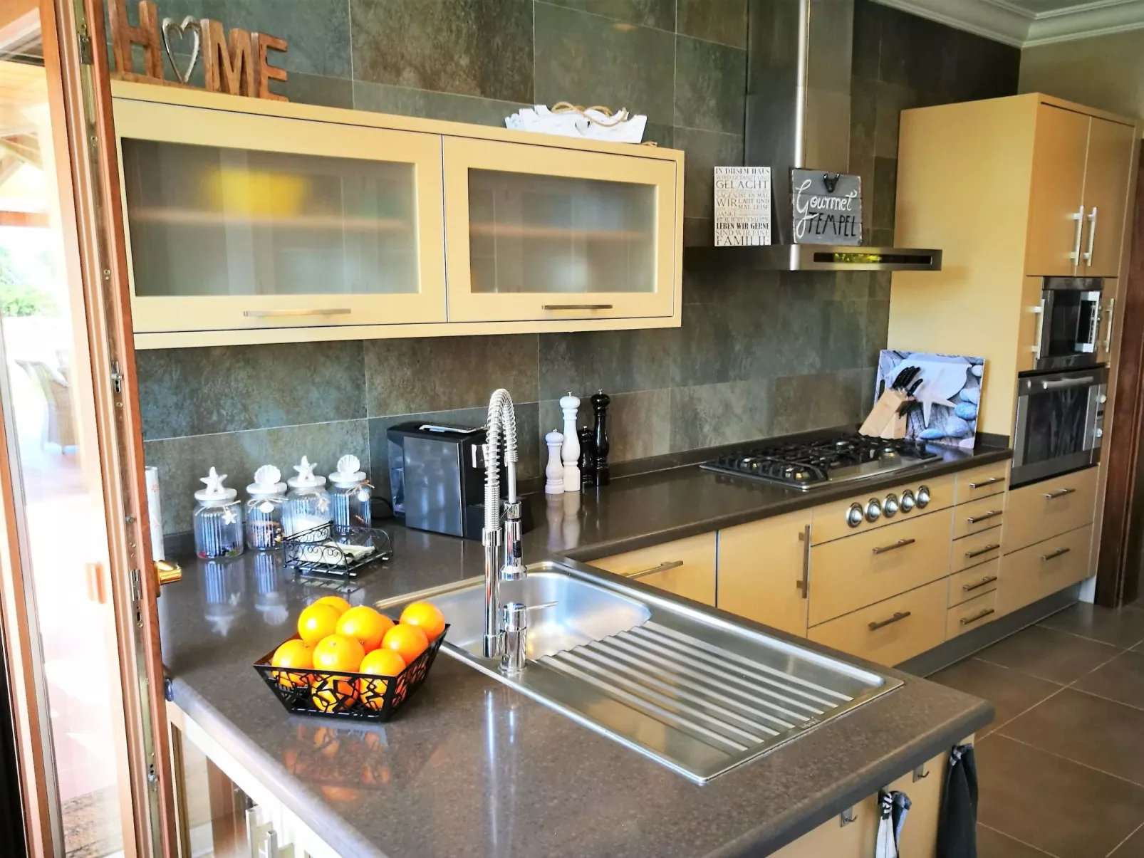 Finca Alegria-Binnen