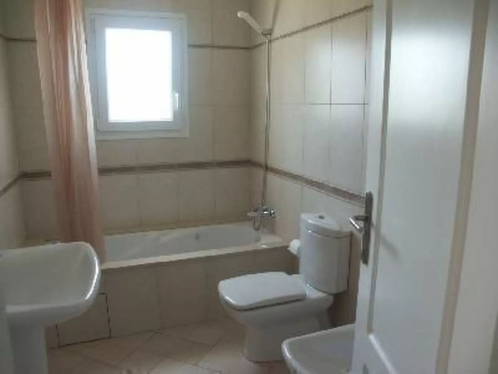 Villa Redonda I-Image-tags.info