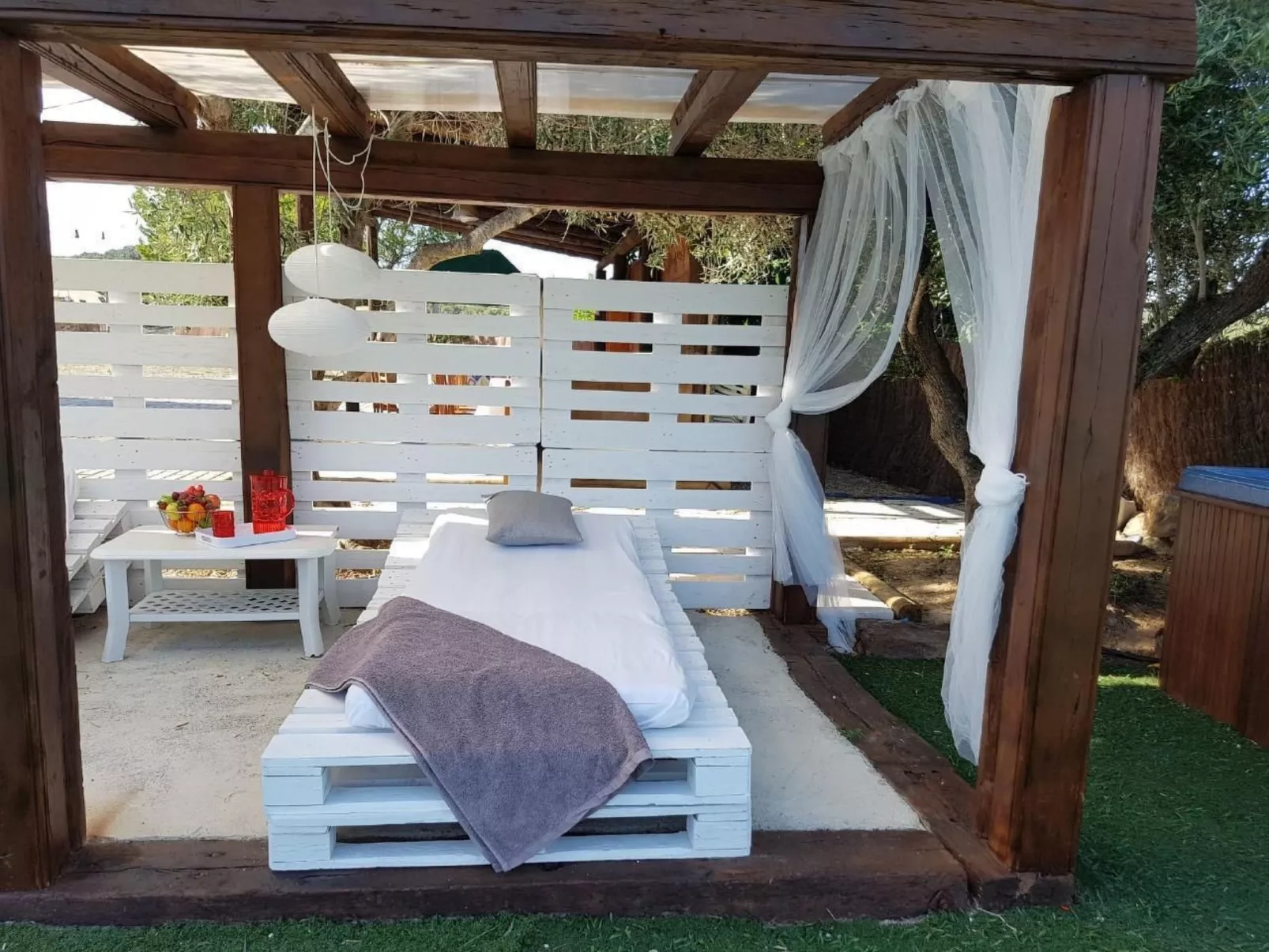 Masia Can Trabal für 24 Gäste mit privatem Pool in der Nähe von Sitges-Buiten