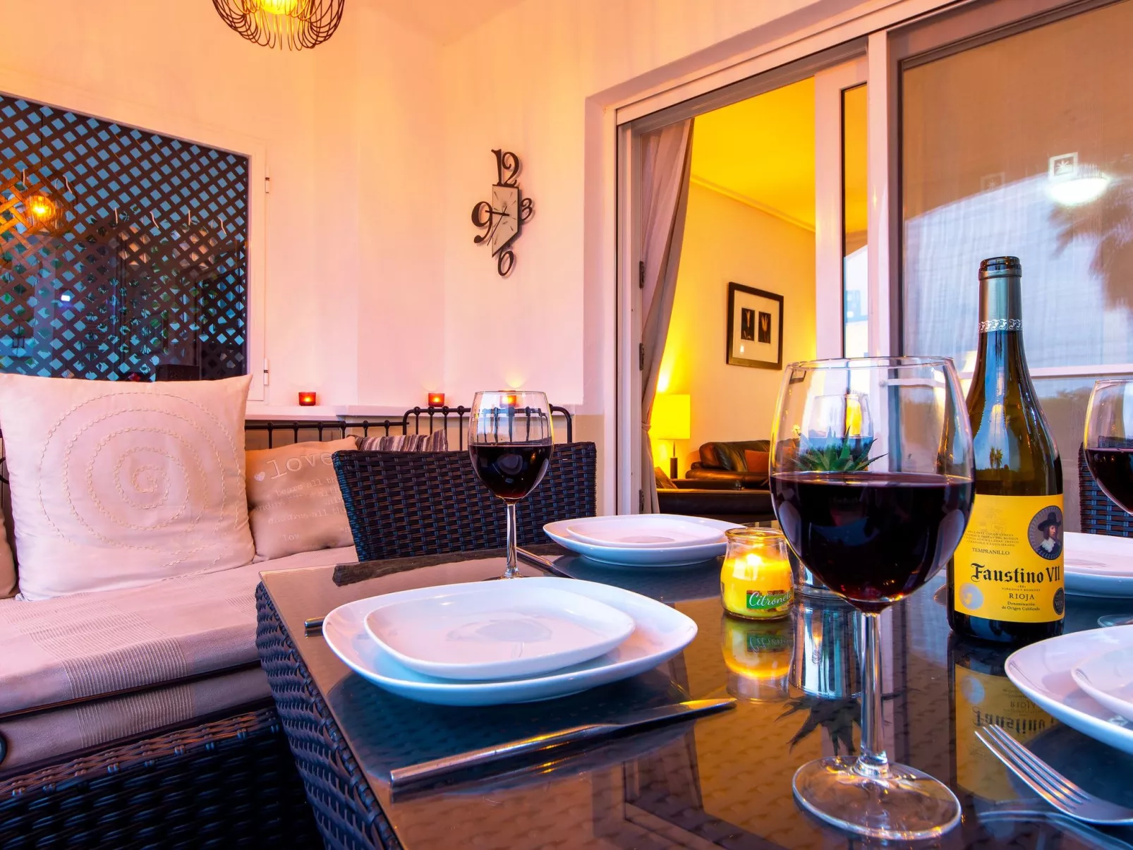 "Casa La Torre" mit Wallbox-Image-tags.info