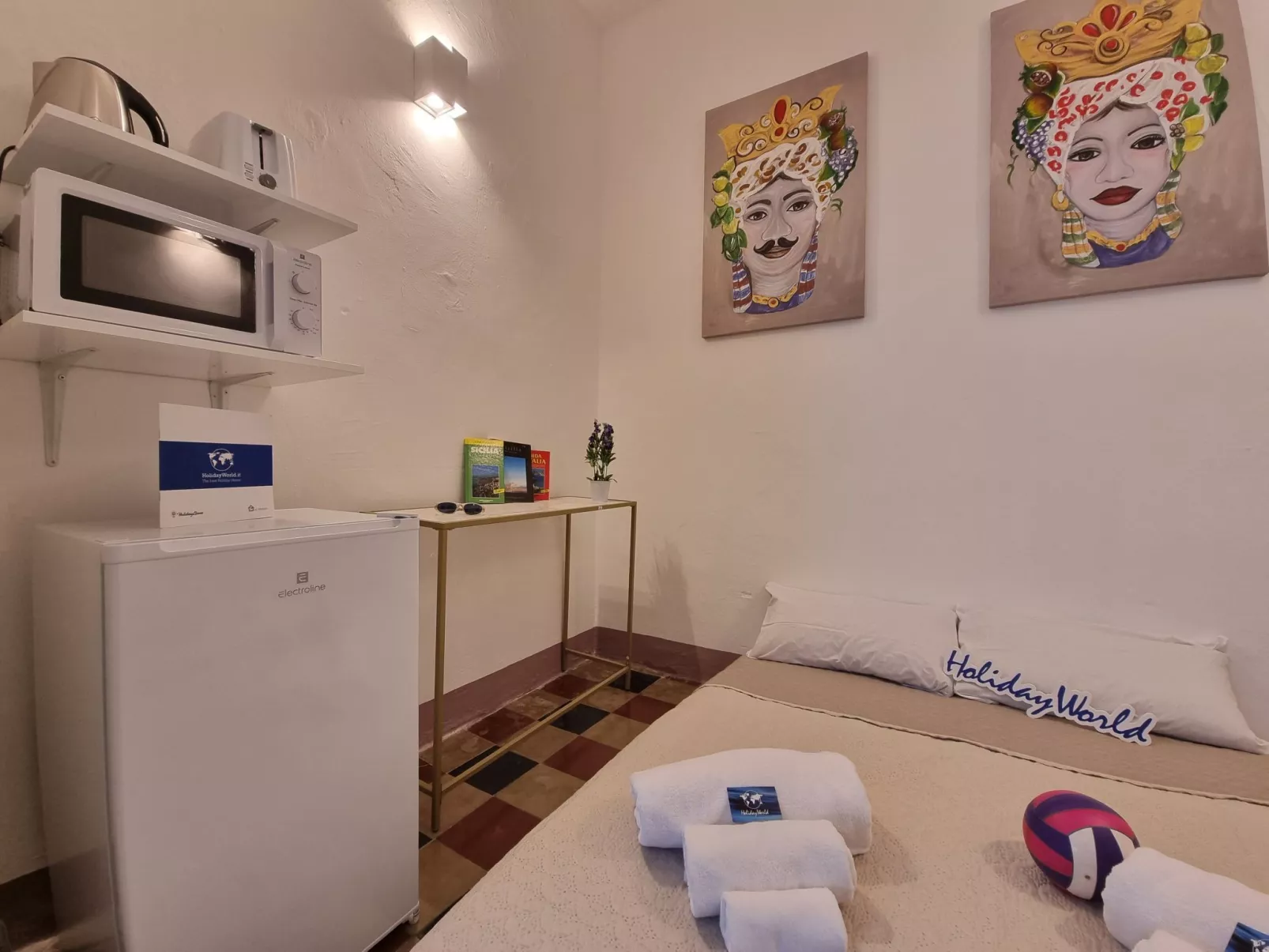 Donna Emma von Holiday World-Image-tags.info