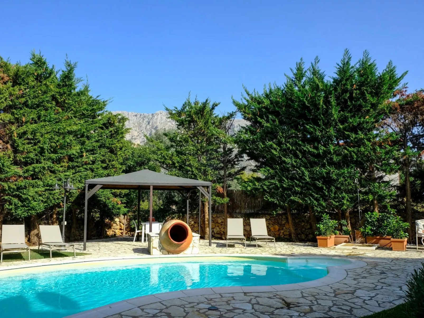 "Carta Fashion" mit eigenem Pool-Image-tags.info