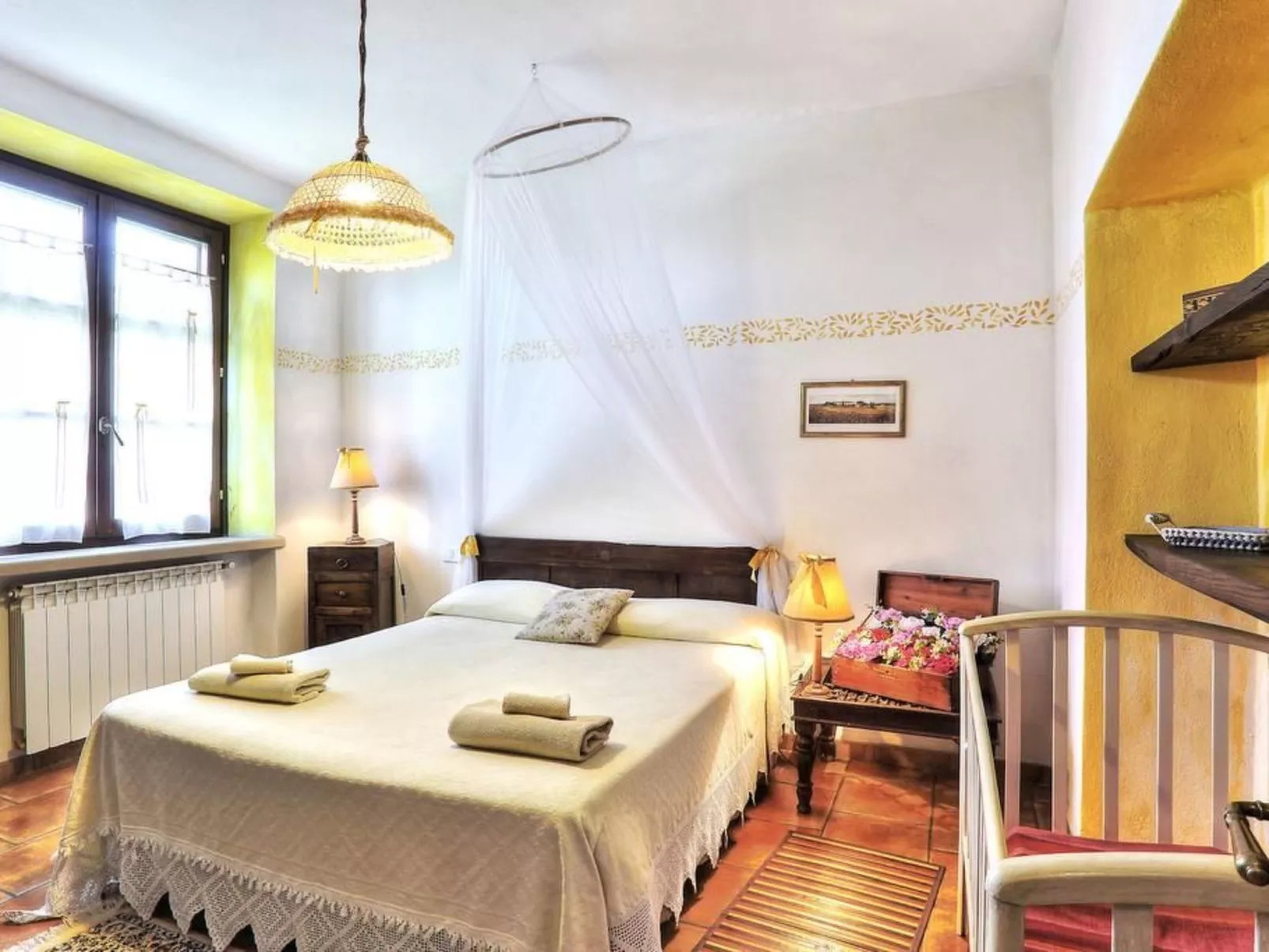 In Pomarance mit Großem gemeinsamem Pool-Binnen