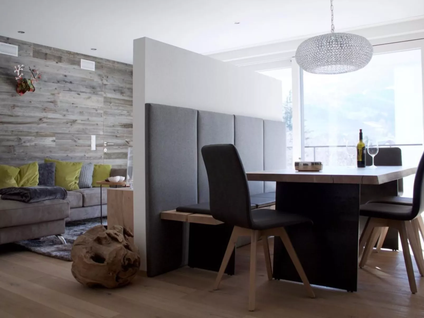 Apartment mit Balkon-Binnen