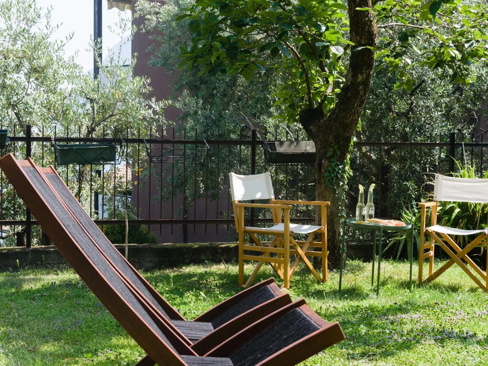 Wohnung 'Abstieg zum See' mit Wasserblick-Buiten