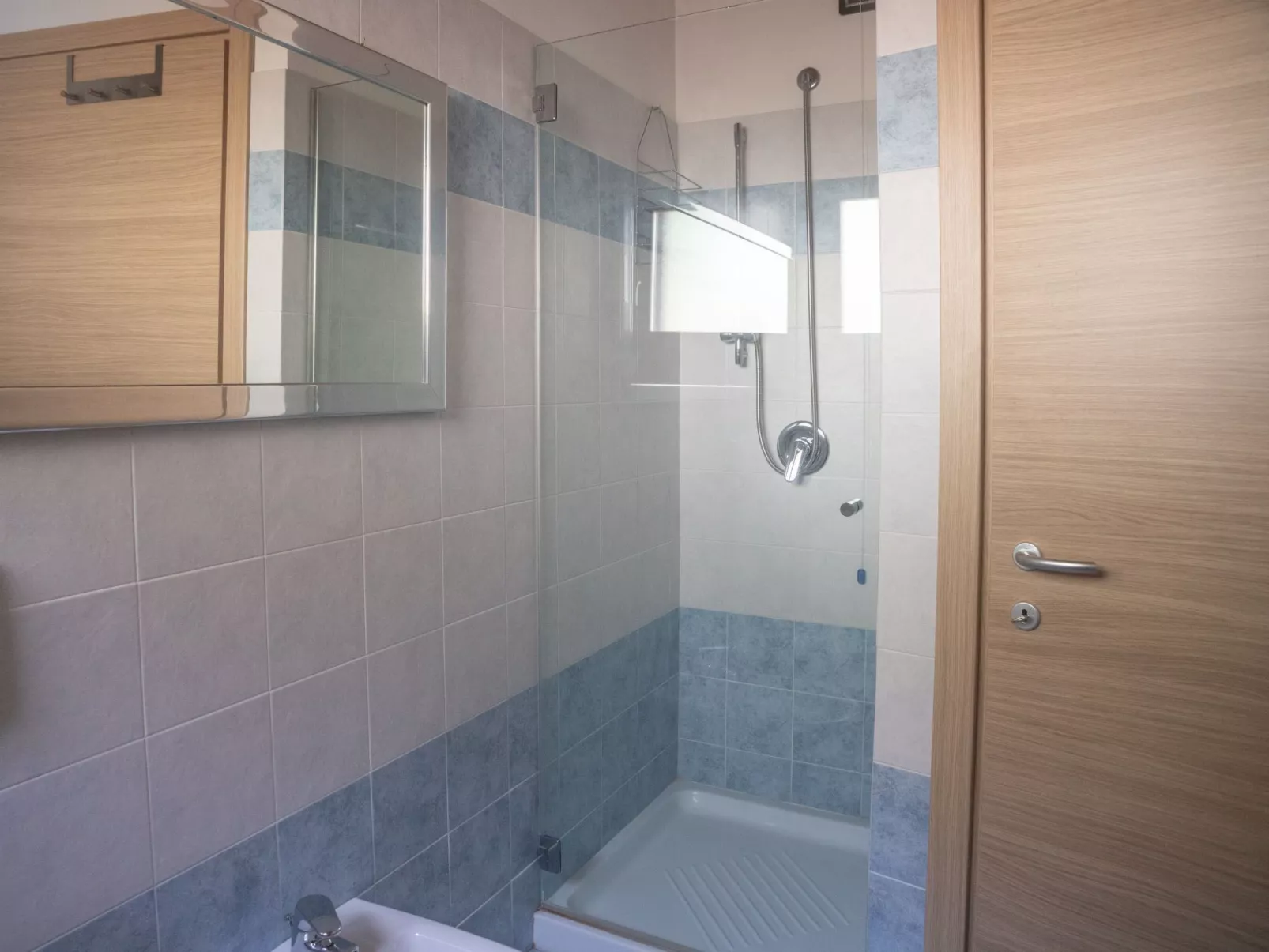 Terrazza a Lago - Zweizimmerwohnung mit Terrasse und Schwimmbad-Binnen