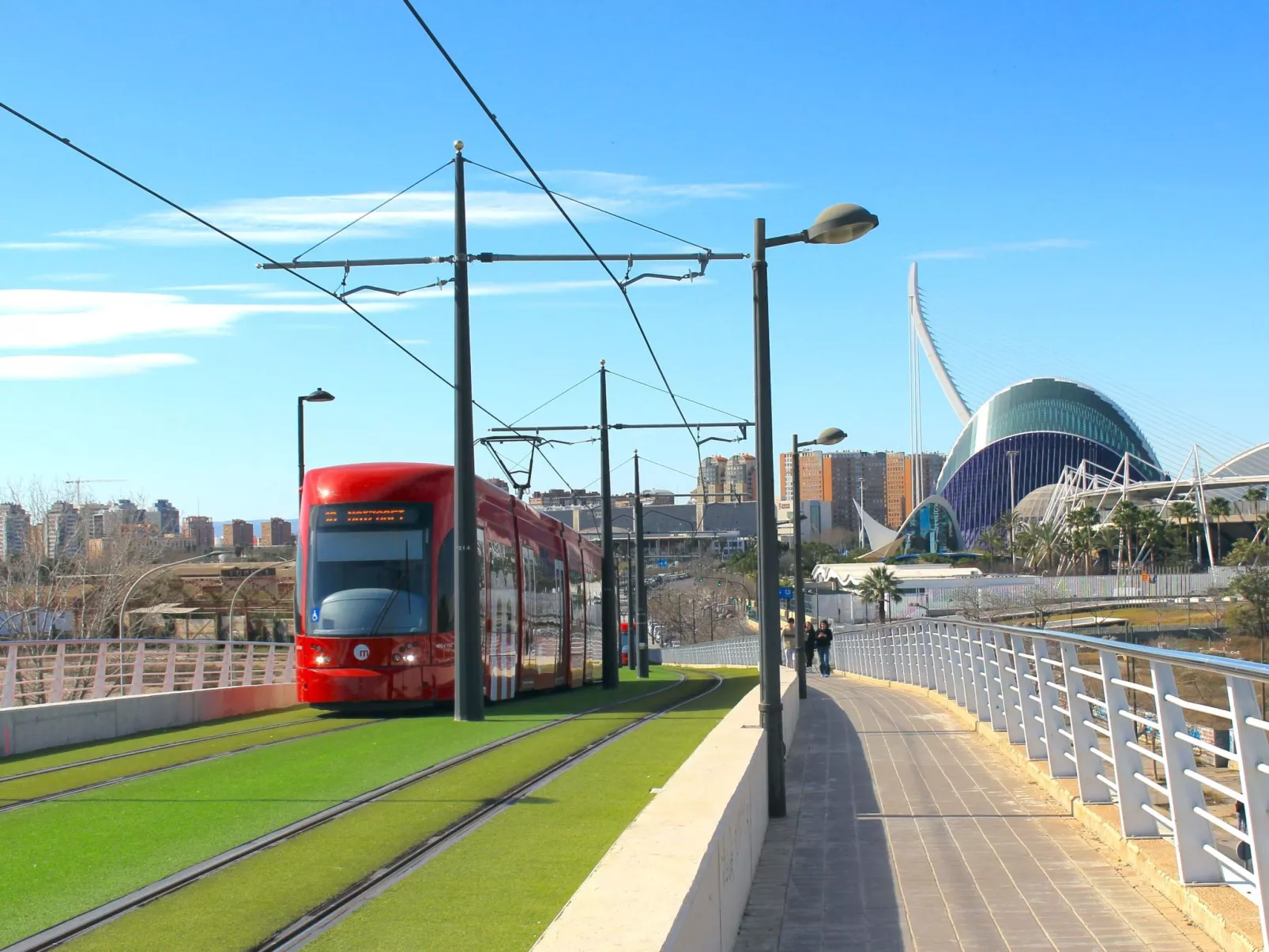 Luxuriöse Wohnung mit 1 Schlafzimmer, Balkon und Pool-Buiten