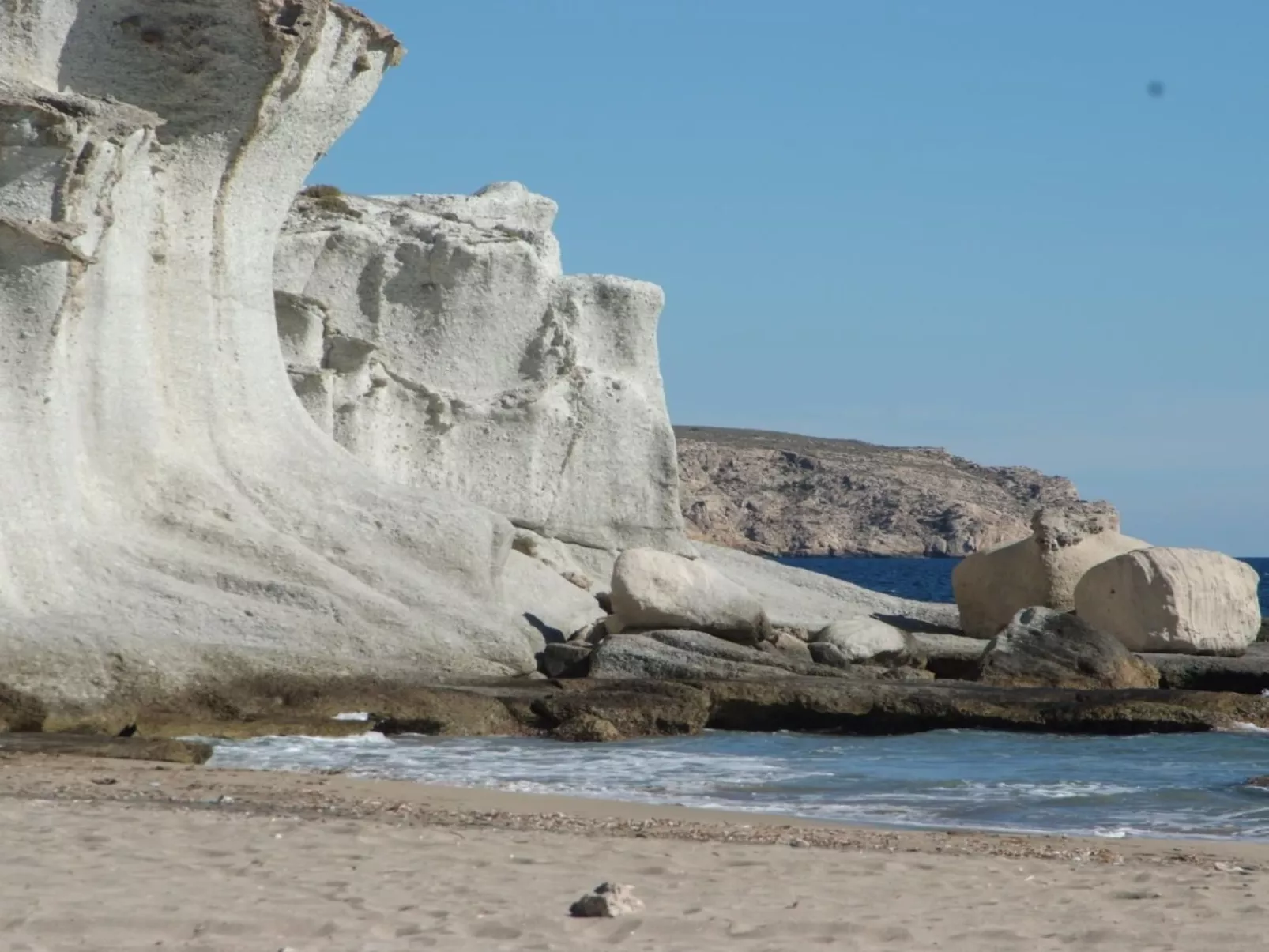 Schöne Villa für 6 Personen mit Schwimmbad-Buiten